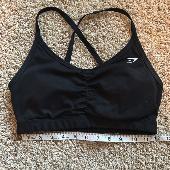 GymShark Sports bra (S) fits like an XS - Picture 3 of 5